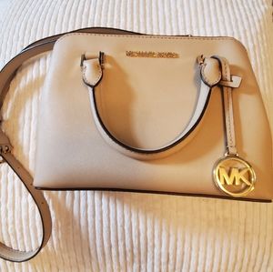 Michael Kors BNWOT neutral cross body bag